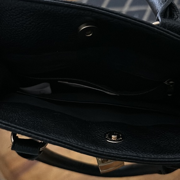 Black Mini Purse w Gold Lock - Picture 2 of 3